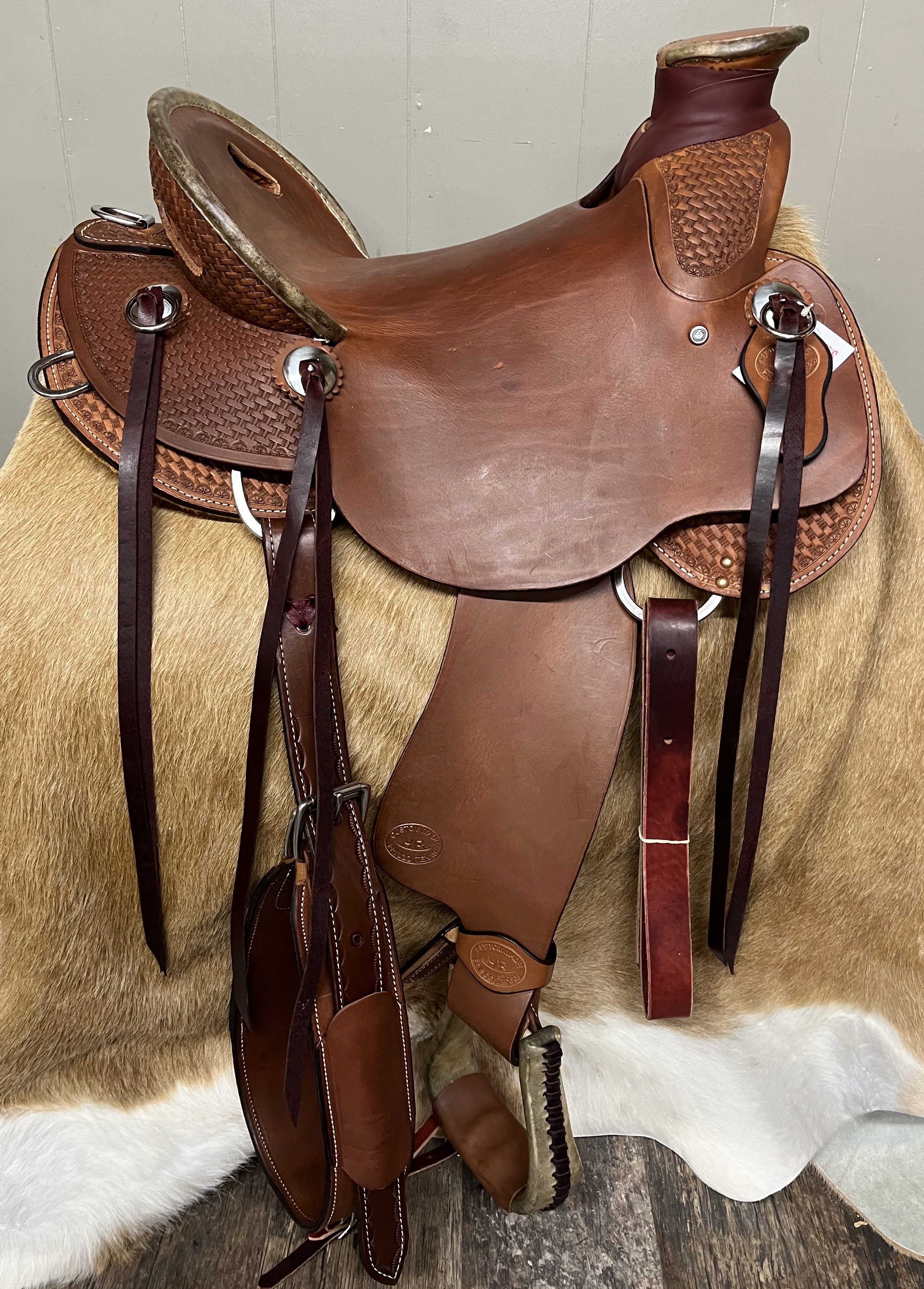 15" Mule Saddle by Hud Roberts Saddlery